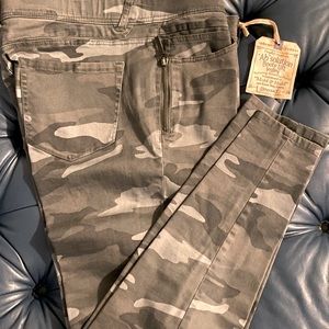 Democracy Camouflage Jeans